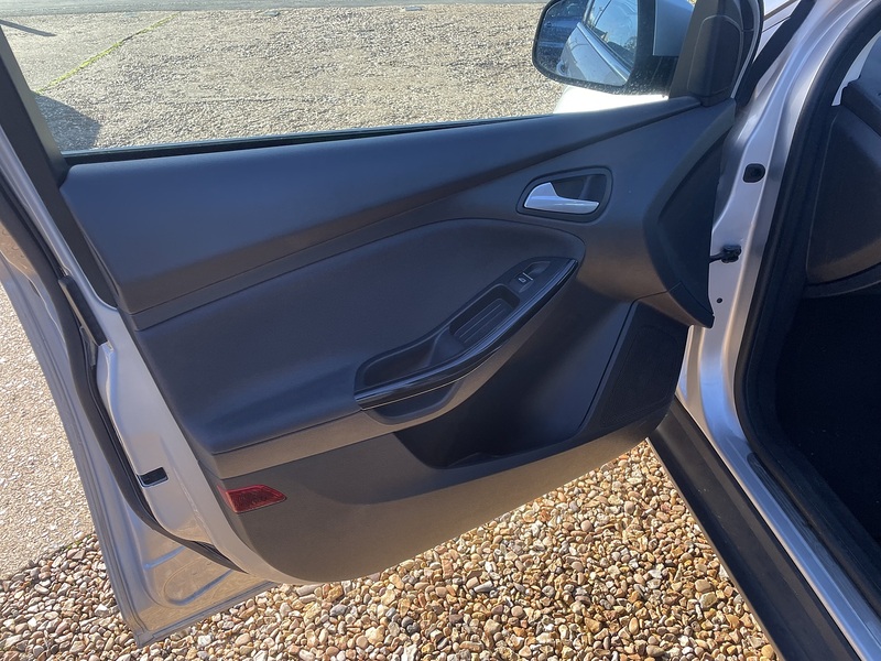 Ford 1.0T EcoBoost Titanium Hatchback 5dr Petrol Manual Euro 6 (s/s) (125 ps)