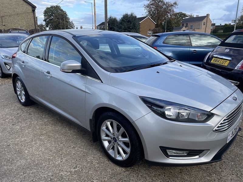 Ford 1.0T EcoBoost Titanium Hatchback 5dr Petrol Manual Euro 6 (s/s) (125 ps)