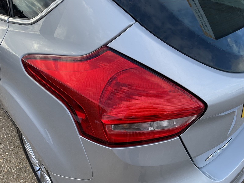 Ford 1.0T EcoBoost Titanium Hatchback 5dr Petrol Manual Euro 6 (s/s) (125 ps)