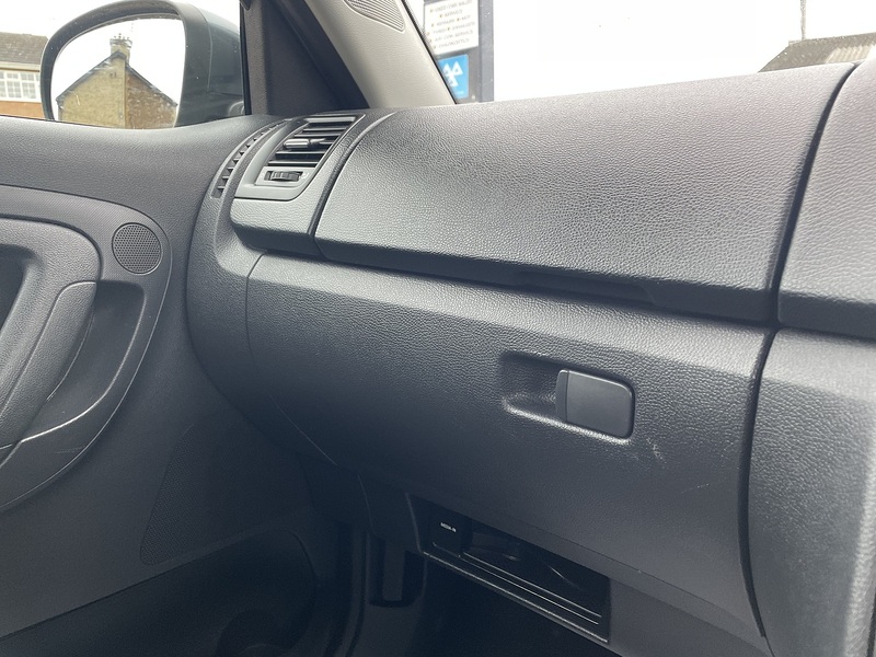 Skoda 1.2 TDI GreenLine II Hatchback 5dr Diesel Manual Euro 5 (s/s) (75 ps)