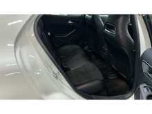 Mercedes-Benz GLA GLA220d AMG Line 