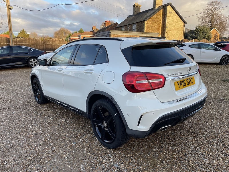 Mercedes-Benz 2.1 GLA220d AMG Line (Premium Plus) SUV 5dr Diesel 7G-DCT 4MATIC Euro 6 (s/s) (177 ps)
