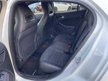 Mercedes-Benz GLA GLA220d AMG Line 