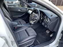 Mercedes-Benz GLA GLA220d AMG Line 