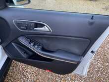 Mercedes-Benz GLA GLA220d AMG Line 