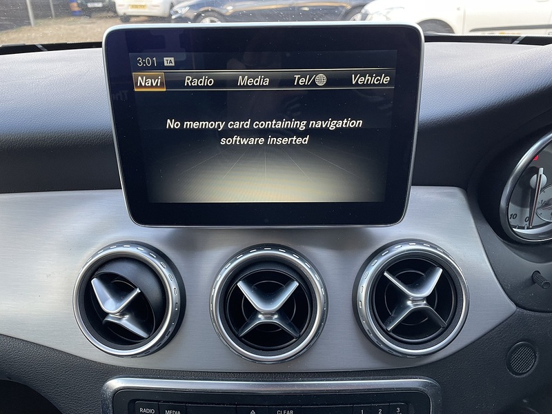 Mercedes-Benz 2.1 GLA220d AMG Line (Premium Plus) SUV 5dr Diesel 7G-DCT 4MATIC Euro 6 (s/s) (177 ps)