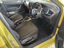 Volkswagen Polo TSI SE 