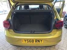 Volkswagen Polo TSI SE 