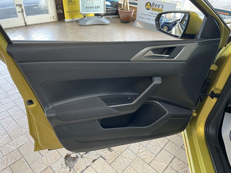 Volkswagen 1.0 TSI GPF SE Hatchback 5dr Petrol Manual Euro 6 (s/s) (95 ps)