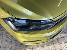 Volkswagen Polo TSI SE 