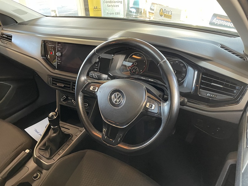 Volkswagen 1.0 TSI GPF SE Hatchback 5dr Petrol Manual Euro 6 (s/s) (95 ps)