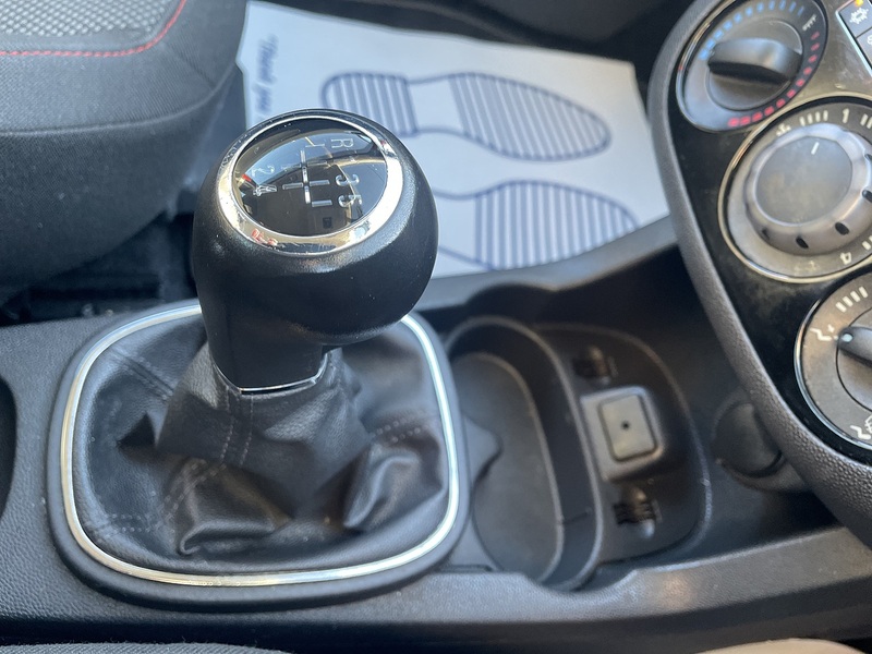 Vauxhall 1.2 16V Limited Edition Hatchback 3dr Petrol Manual Euro 5 (85 ps)