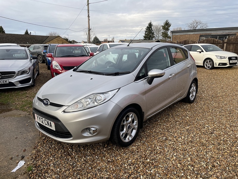Ford 1.4 Zetec Hatchback 5dr Petrol Manual (133 g/km, 94 bhp)