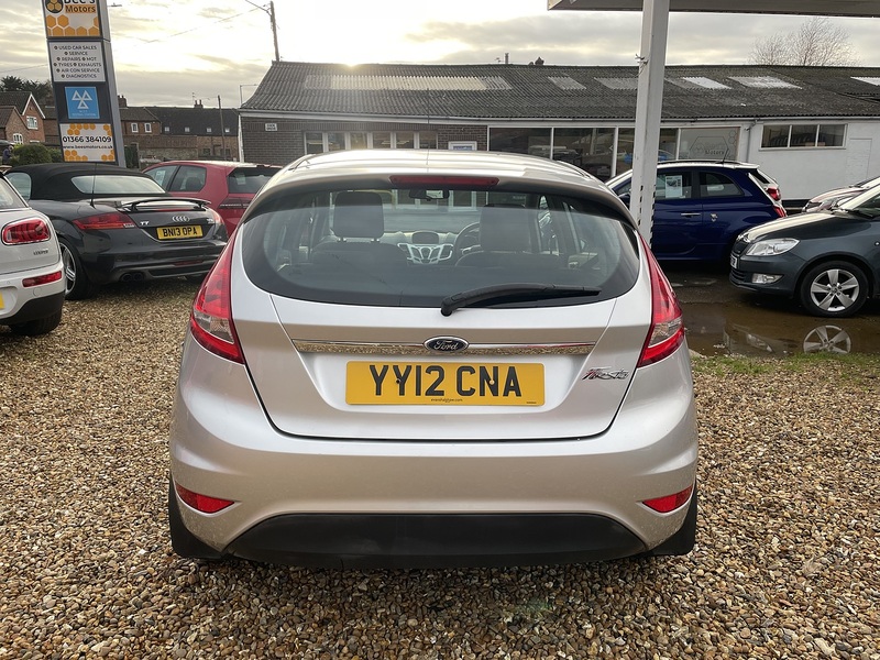 Ford 1.4 Zetec Hatchback 5dr Petrol Manual (133 g/km, 94 bhp)