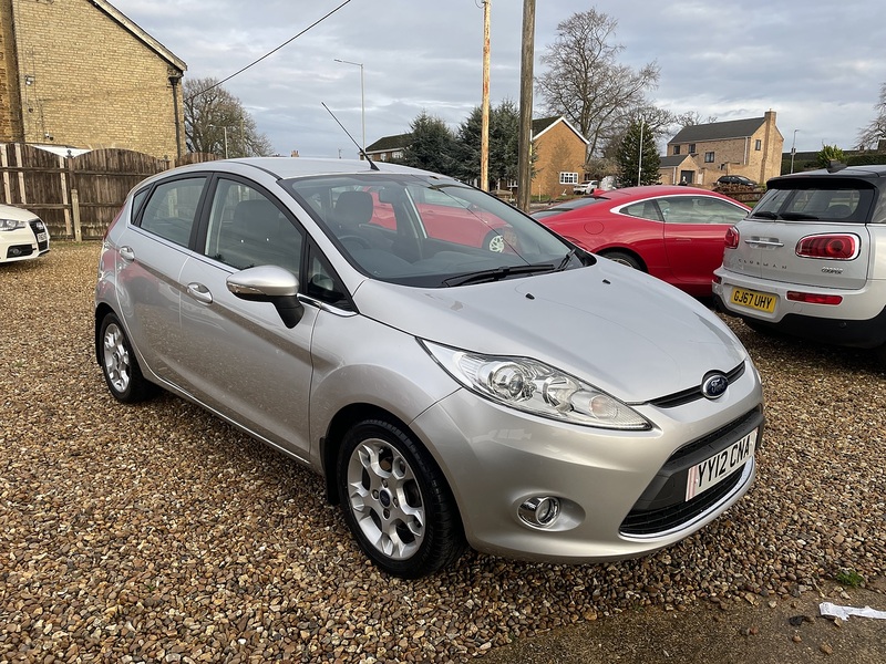 Ford 1.4 Zetec Hatchback 5dr Petrol Manual (133 g/km, 94 bhp)