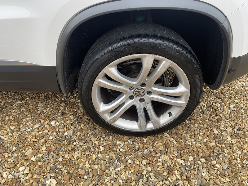 Volkswagen 2.0 TDI Sport SUV 5dr Diesel Manual 4WD Euro 5 (170 ps)