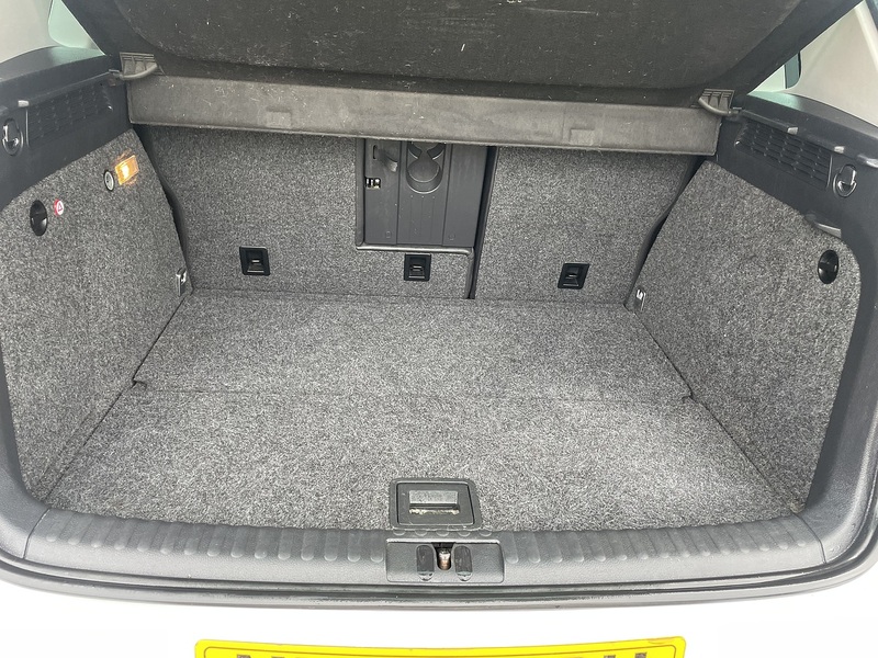 Volkswagen 2.0 TDI Sport SUV 5dr Diesel Manual 4WD Euro 5 (170 ps)