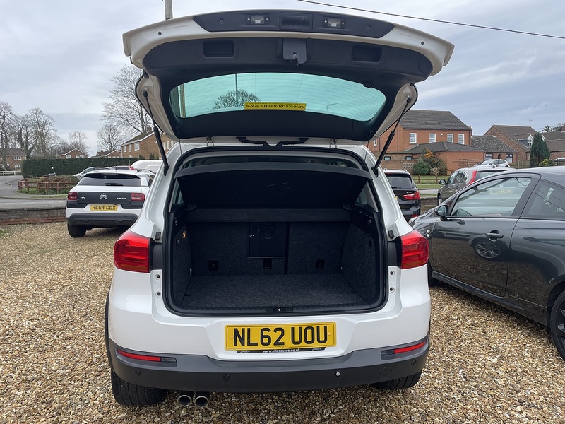 Volkswagen 2.0 TDI Sport SUV 5dr Diesel Manual 4WD Euro 5 (170 ps)