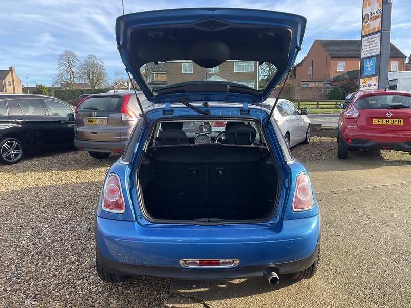 MINI 1.6 Cooper Pimlico Hatchback 3dr Petrol Manual Euro 5 (s/s) (122 ps)