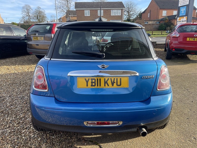 MINI 1.6 Cooper Pimlico Hatchback 3dr Petrol Manual Euro 5 (s/s) (122 ps)