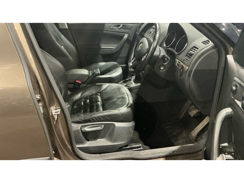 Skoda 2.0 TDI Elegance Outdoor 5dr Diesel DSG 4WD Euro 5 (170 ps)