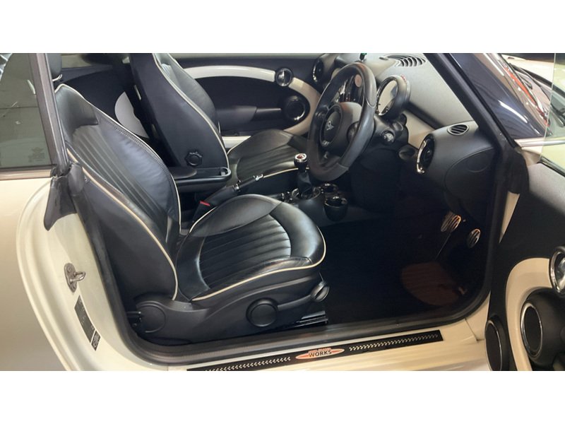 MINI 1.6 John Cooper Works Convertible 2dr Petrol Manual Euro 5 (s/s) (211 ps)