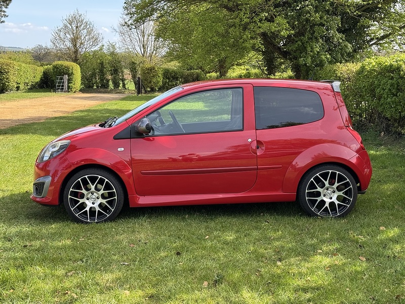 Renault 1.6 VVT Renaultsport Hatchback 3dr Petrol Manual Euro 4 (133 ps)