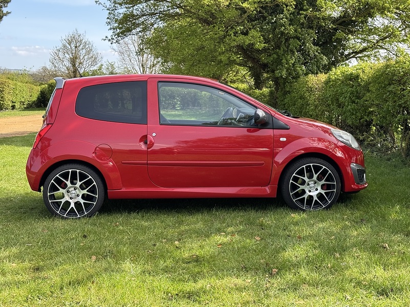 Renault 1.6 VVT Renaultsport Hatchback 3dr Petrol Manual Euro 4 (133 ps)