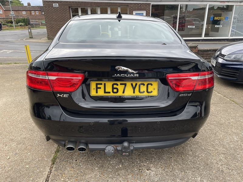 Jaguar 2.0d R-Sport Saloon 4dr Diesel Auto Euro 6 (s/s) (180 ps)