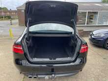 Jaguar XE d R-Sport 