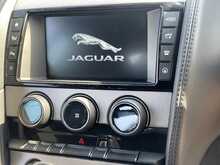 Jaguar F-Type V6 