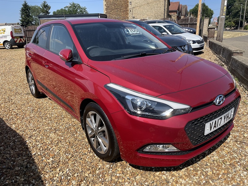 Hyundai 1.4 Premium Nav Hatchback 5dr Petrol Auto Euro 6 (100 ps)