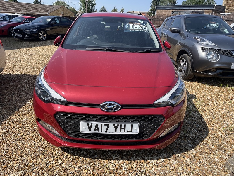 Hyundai 1.4 Premium Nav Hatchback 5dr Petrol Auto Euro 6 (100 ps)