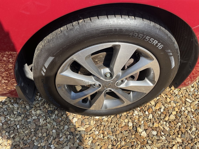 Hyundai 1.4 Premium Nav Hatchback 5dr Petrol Auto Euro 6 (100 ps)