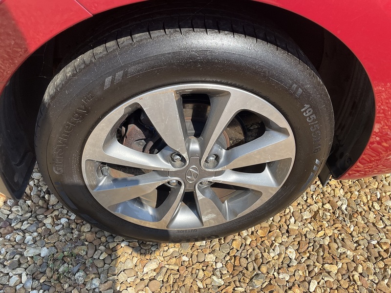 Hyundai 1.4 Premium Nav Hatchback 5dr Petrol Auto Euro 6 (100 ps)