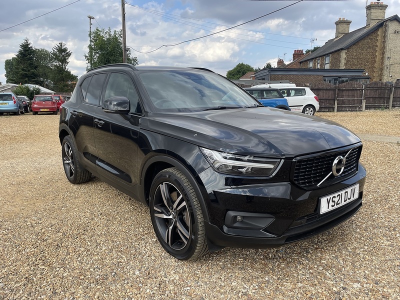 Volvo 1.5h T4 Recharge 10.7kWh R-Design SUV 5dr Petrol Plug-in Hybrid Auto Euro 6 (s/s) (211 ps)