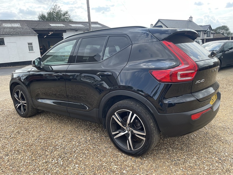 Volvo 1.5h T4 Recharge 10.7kWh R-Design SUV 5dr Petrol Plug-in Hybrid Auto Euro 6 (s/s) (211 ps)
