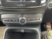 Volvo XC40 h T4 R-Design 