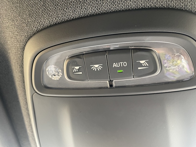 Volvo 1.5h T4 Recharge 10.7kWh R-Design SUV 5dr Petrol Plug-in Hybrid Auto Euro 6 (s/s) (211 ps)