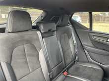 Volvo XC40 h T4 R-Design 