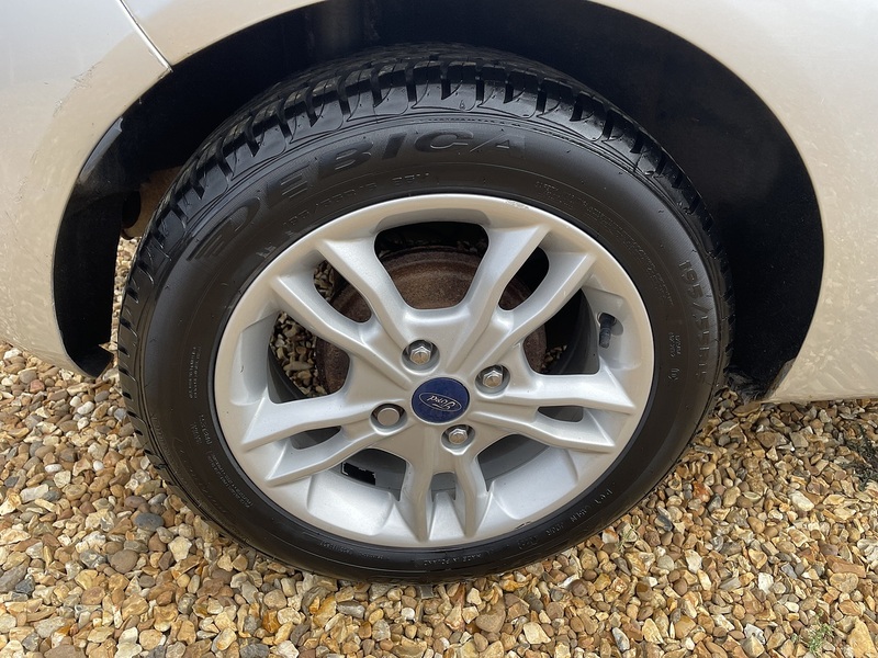 Ford 1.25 Zetec Hatchback 3dr Petrol Manual Euro 6 (82 ps)