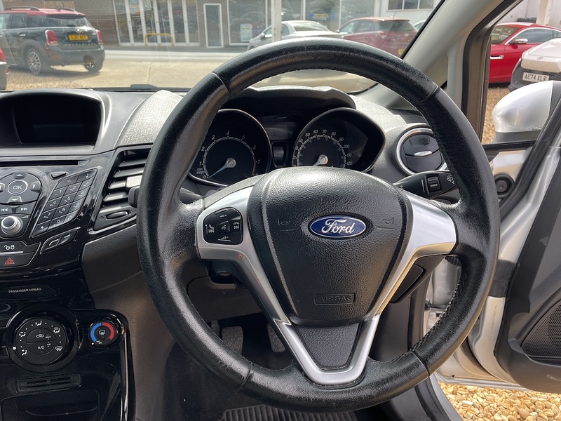 Ford 1.25 Zetec Hatchback 3dr Petrol Manual Euro 6 (82 ps)