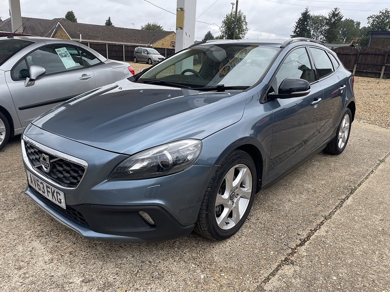 Volvo 1.6 D2 Lux Hatchback 5dr Diesel Powershift Euro 5 (s/s) (115 ps)