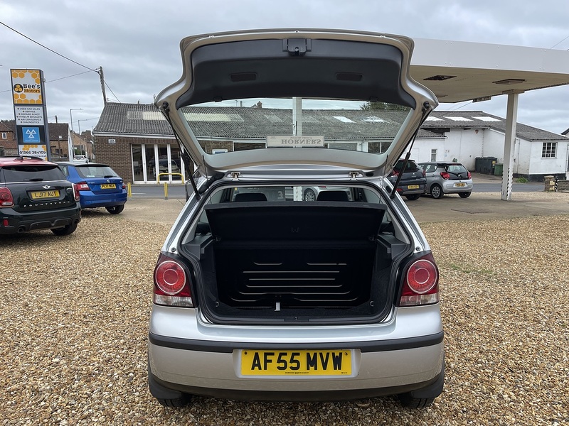 Volkswagen 1.2 E Hatchback 3dr Petrol Manual (144 g/km, 55 bhp)