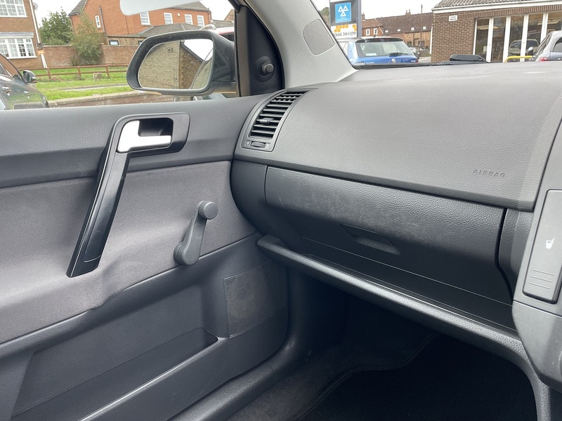 Volkswagen 1.2 E Hatchback 3dr Petrol Manual (144 g/km, 55 bhp)