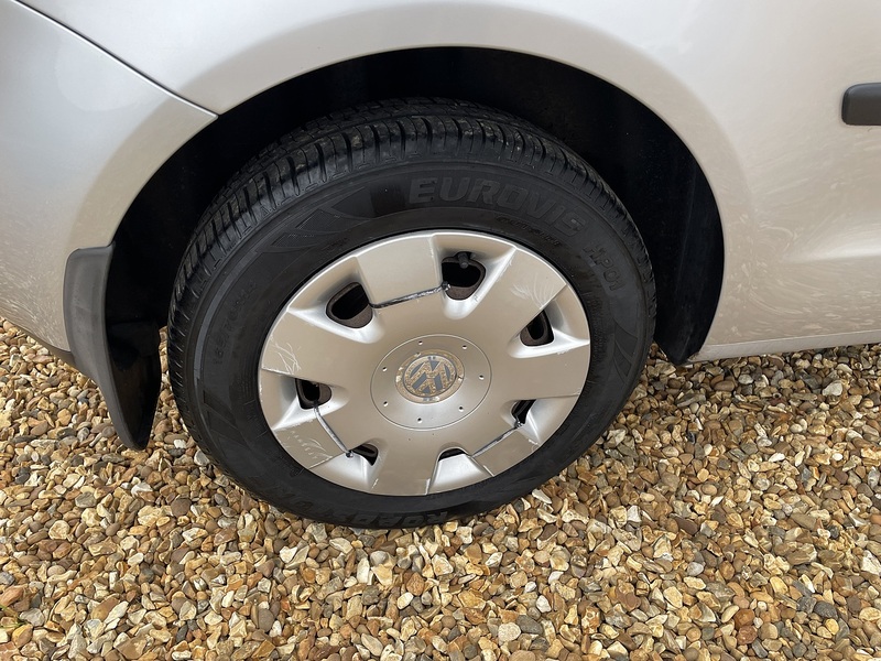 Volkswagen 1.2 E Hatchback 3dr Petrol Manual (144 g/km, 55 bhp)