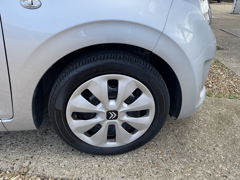 Citroen 1.2 PureTech Feel Hatchback 5dr Petrol Manual Euro 6 (82 ps)