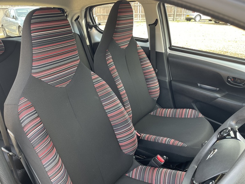 Citroen 1.2 PureTech Feel Hatchback 5dr Petrol Manual Euro 6 (82 ps)