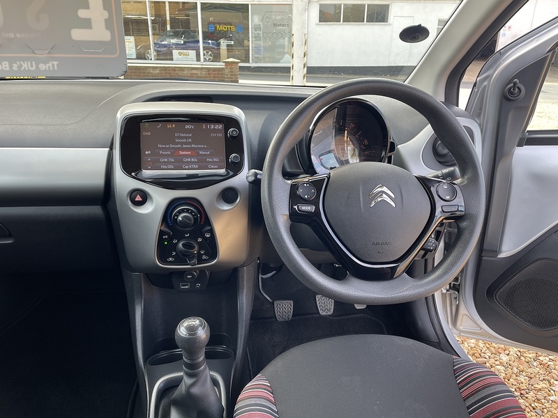Citroen 1.2 PureTech Feel Hatchback 5dr Petrol Manual Euro 6 (82 ps)