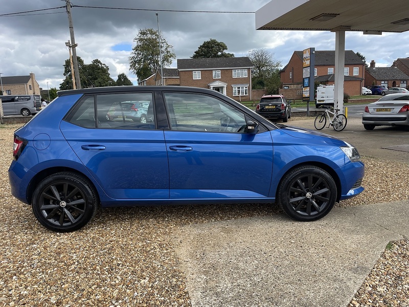 Skoda 1.0 TSI Colour Edition Hatchback 5dr Petrol Manual Euro 6 (s/s) (95 ps)